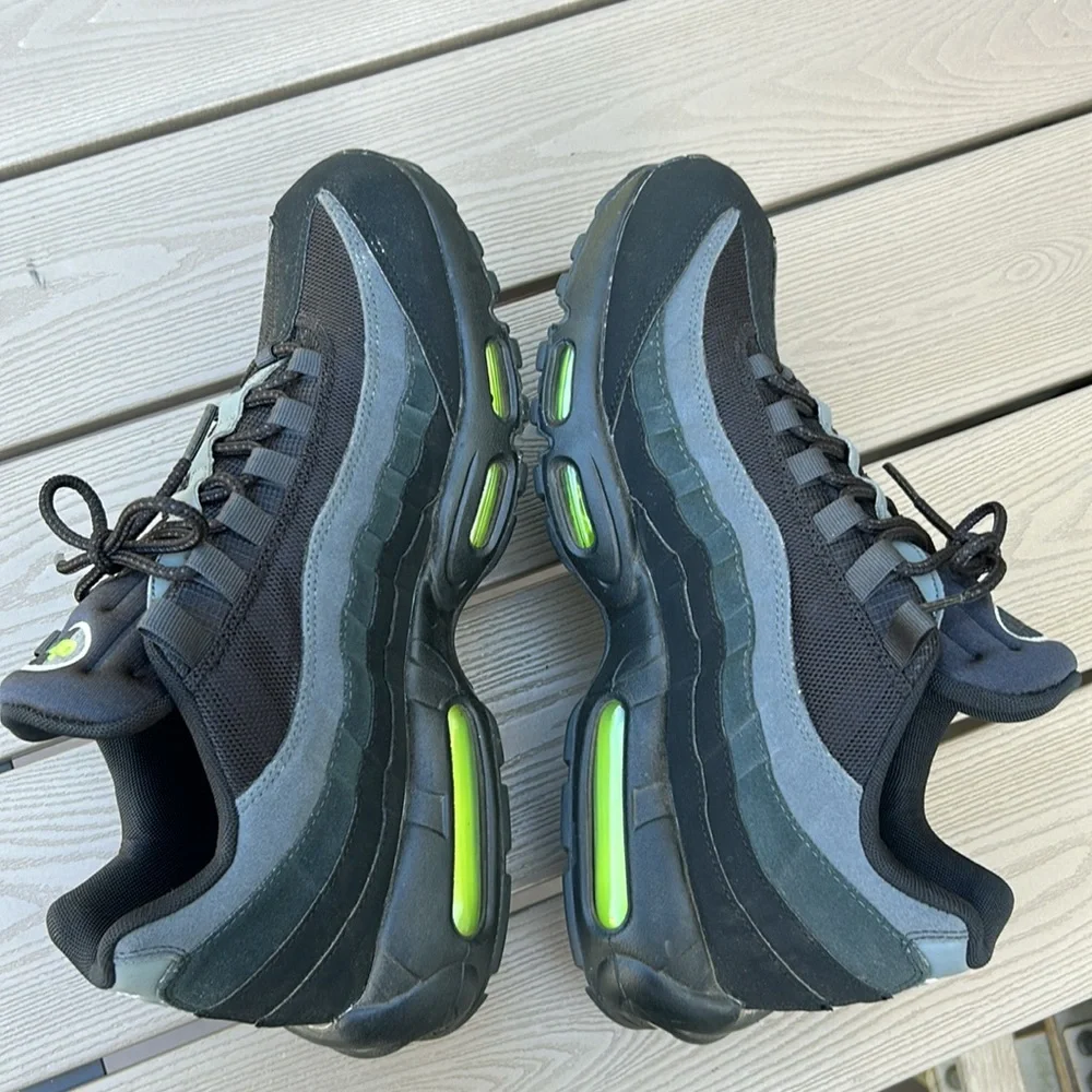 Nike Air Max 95 - Picture 3 of 11